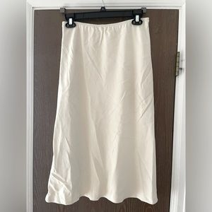 Banana Republic Y2K Silk Midi Slip Skirt size 8 NWT Nude Beige